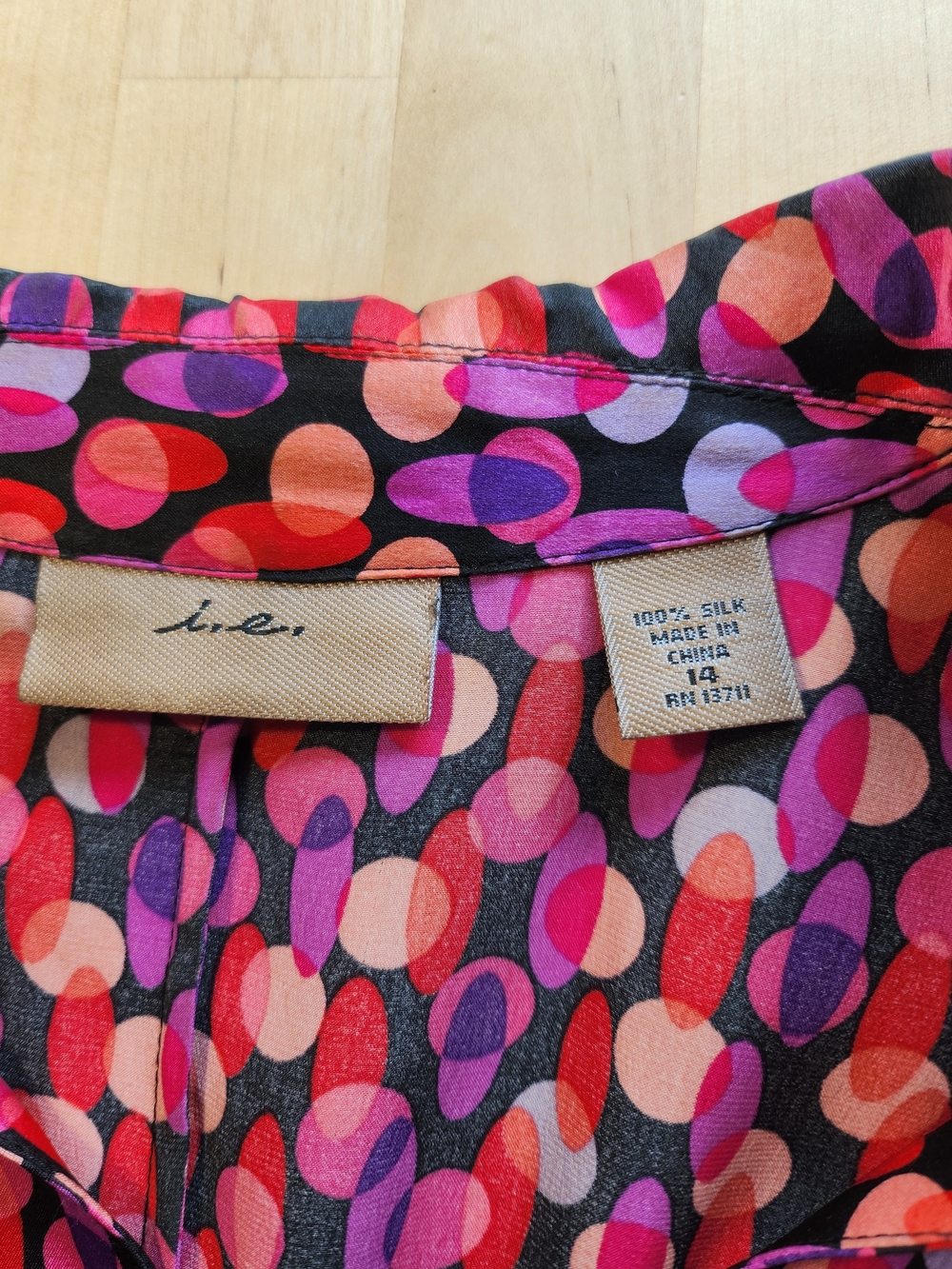 100% Silk Y2K Flared Cuff Disco Blouse - Picture 7 of 11